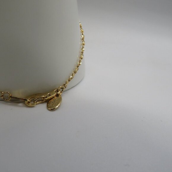 American Standard Bracelet 7" Gold Tone Twisted Chain Lobster Claw Safety Clasp - Picture 4 of 9